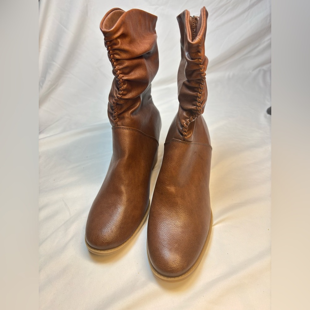 Baretraps Leslie Brown Slouch Mid-Calf Boots Size 9M New
With‎ out box